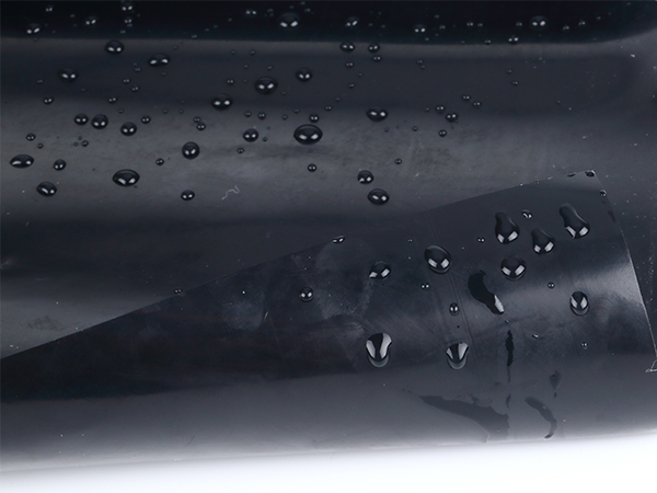 光面土工膜焊接前須進行的清潔工作