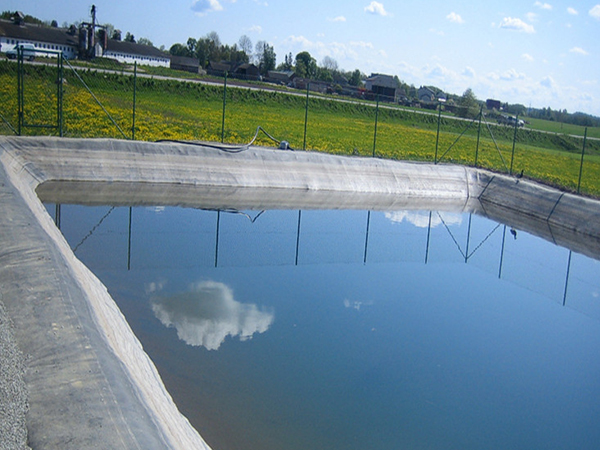 水池中鋪設(shè)防滲土工膜注意事項詳解