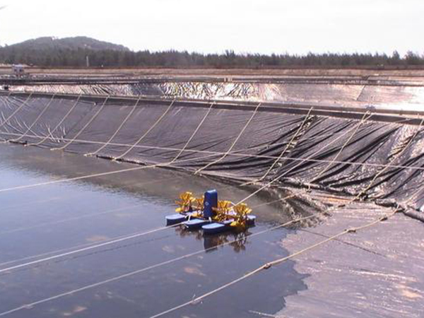 正確分析防滲土工膜焊接情況。