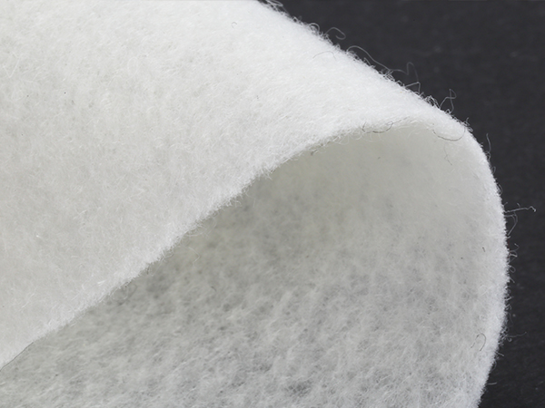 長絲土工布鋪設細節(jié)決定施工順利進行 長絲土工布鋪設細節(jié)決定施工順利進行