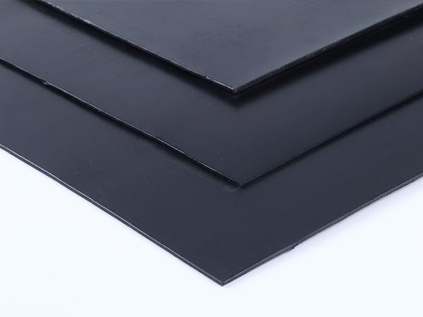 哪些是影響?zhàn)B殖防滲膜直角撕裂強度的因素？