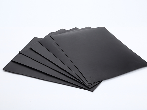 水產(chǎn)養(yǎng)殖防滲膜出現(xiàn)老化須沉著應(yīng)對(duì)