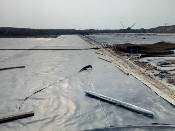 概述養(yǎng)殖防滲膜鋼筋搭接細節(jié)知識