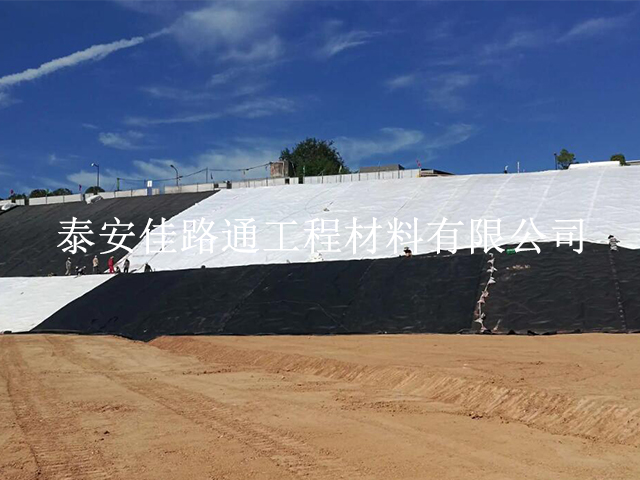 防滲膜廠家?guī)私怍~塘防滲膜選購標(biāo)準(zhǔn)