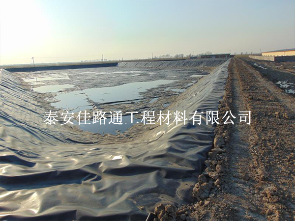 蓄水池鋪設(shè)防滲膜關(guān)注其控制要求