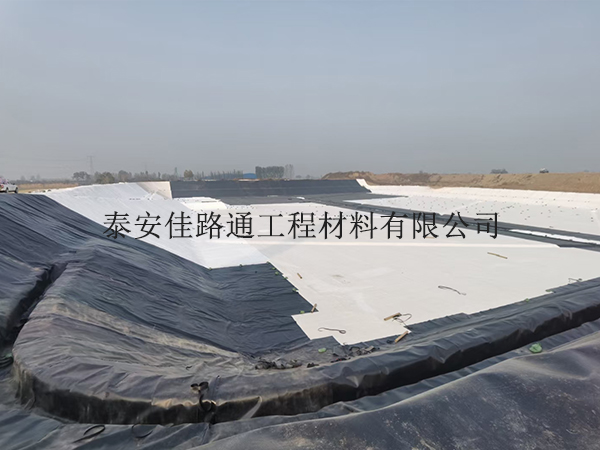 購買水產(chǎn)養(yǎng)殖防滲膜前需要注意哪些方面？