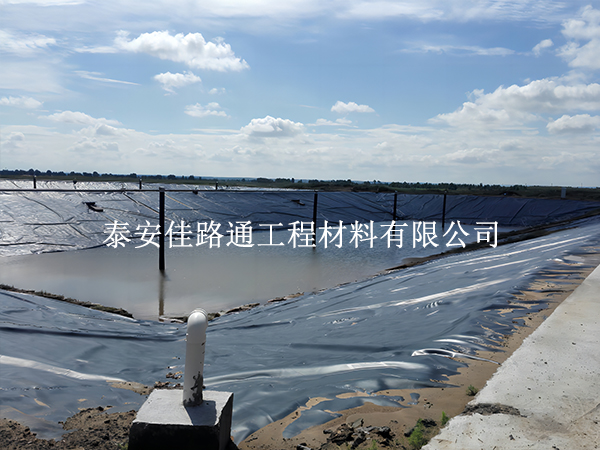 水產(chǎn)養(yǎng)殖防滲膜鋪裝有哪些技術(shù)要求須關(guān)注？