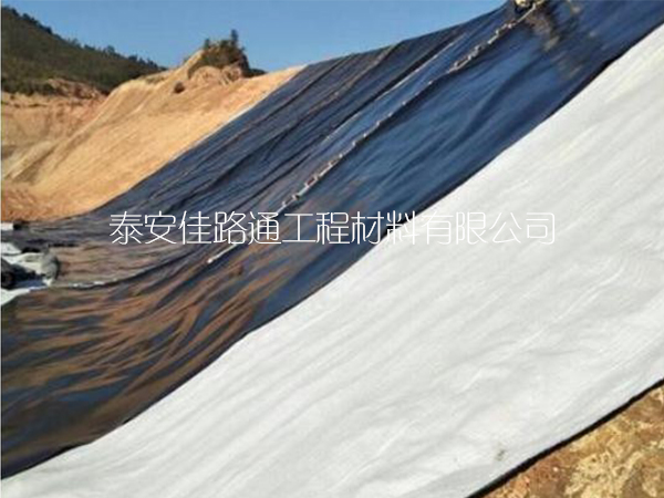 魚塘防滲膜須在低溫環(huán)境下專注鋪設施工