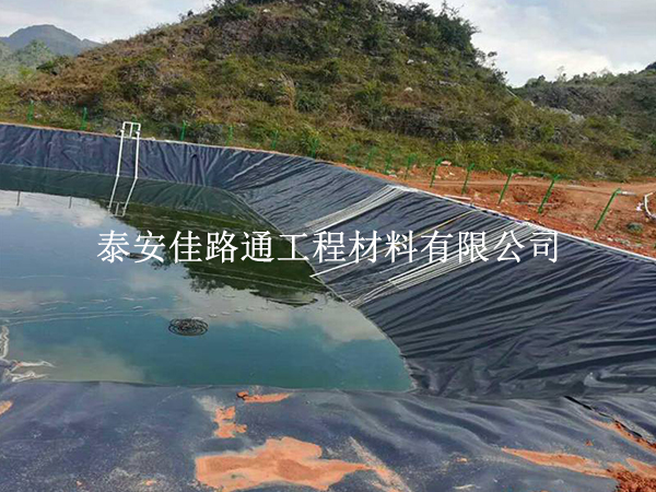 魚塘防滲膜的鋪裝有四項(xiàng)技術(shù)要求須掌握