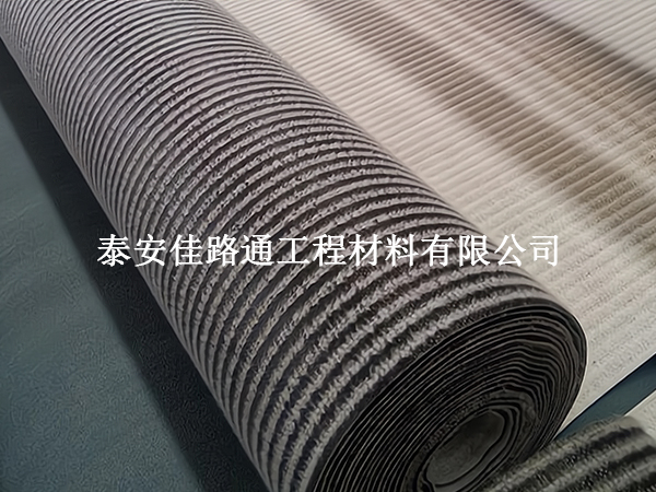 膨潤土防水毯搭接細(xì)節(jié)技巧：打造無縫防水屏障