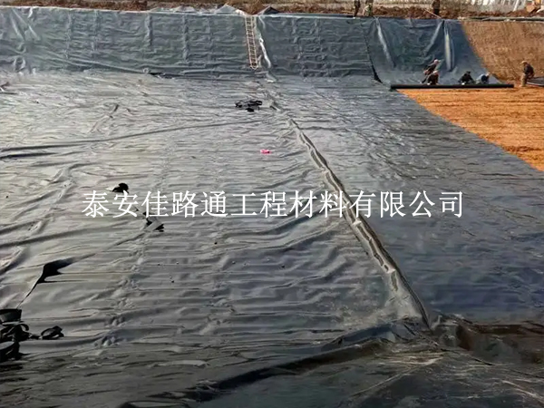 影響蓄水池防滲膜施工質量的關鍵因素：找準根源，筑牢蓄水防滲防線