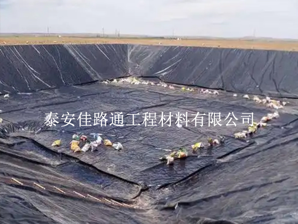 人工湖防滲膜為什么總是"短命"？這些破壞因素才是幕后真兇