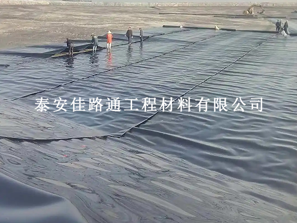 同樣的防滲膜，為啥別人用得久你卻總出問題？鋪設(shè)細(xì)節(jié)才是關(guān)鍵
