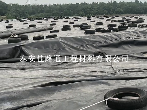 防滲膜能用多久？垃圾填埋場里這幾個因素說了算