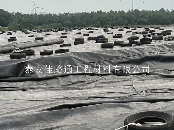垃圾填埋場防滲膜怎么鋪才對？方向與規(guī)律一文講透